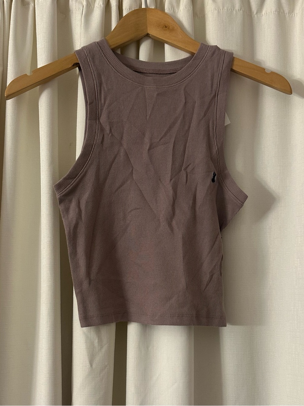 NEW Hollister tank